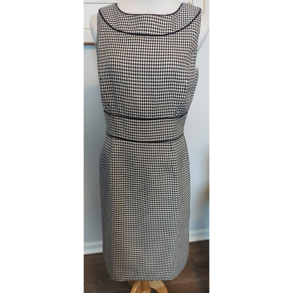 Tahari Dress Women’s Size 6 Black & White Houndstooth Sleeveless Shift